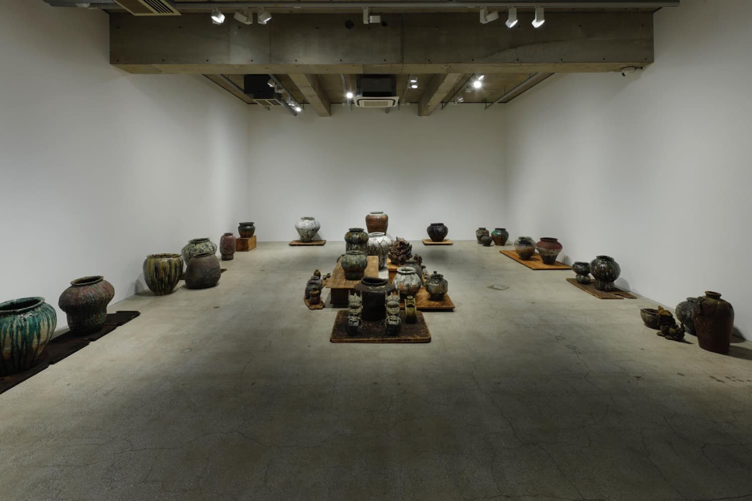 「当真裕爾やちむん展」Kaikai Kiki Gallery(東京、日本)、2024年